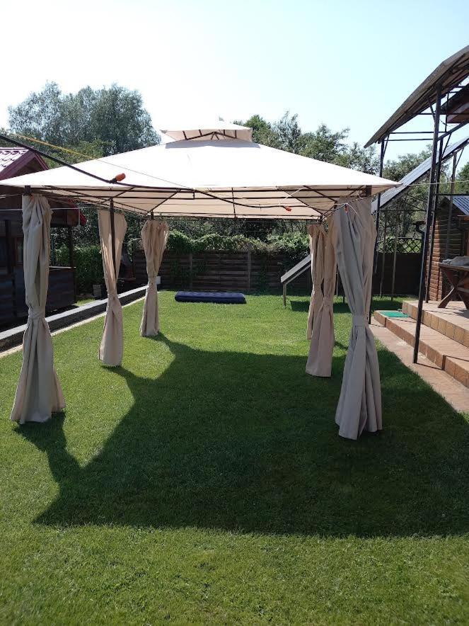 Dworek W Zieleni Warsaw Ngoại thất bức ảnh
